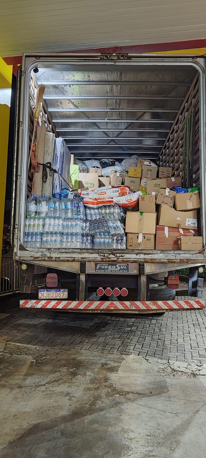 Primeiro caminhão com doações saiu de Quilombo/SC rumo a Muçum no RS