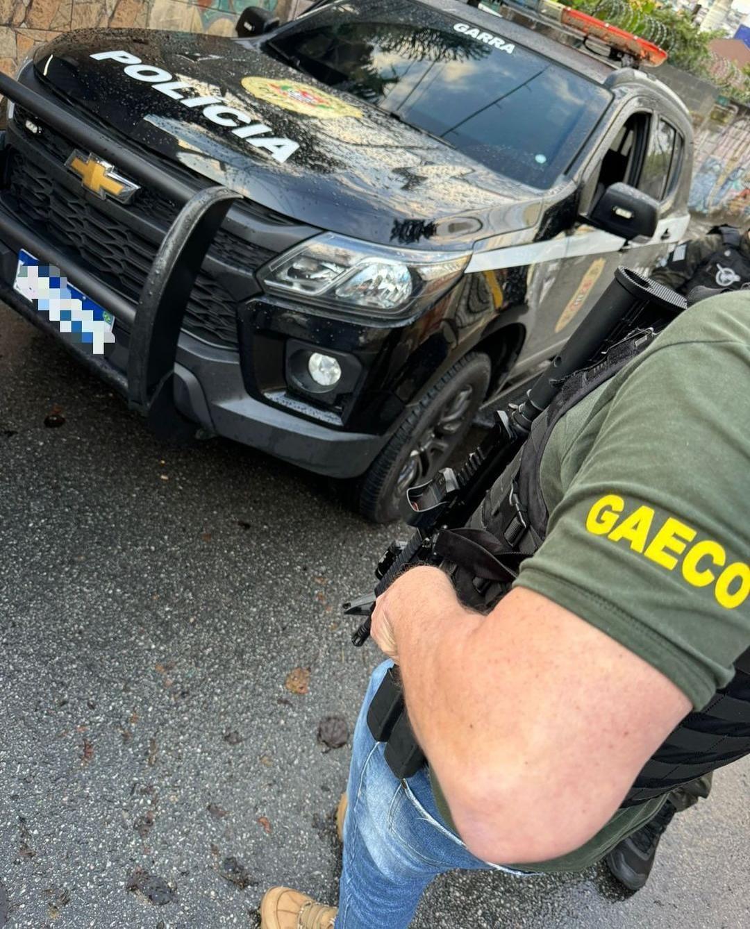 MP cumpre 32 mandados de prisão e 55 mandados de busca e apreensão na Operação Mão Fantasma em SC