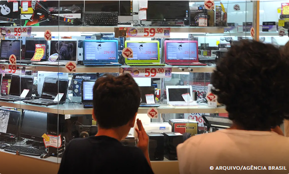 Após nova alta de juros, mercado reduz previsão para o PIB e inflação