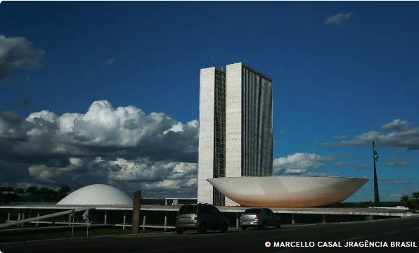 Congresso antecipa votação do orçamento 2025 para esta quinta-feira