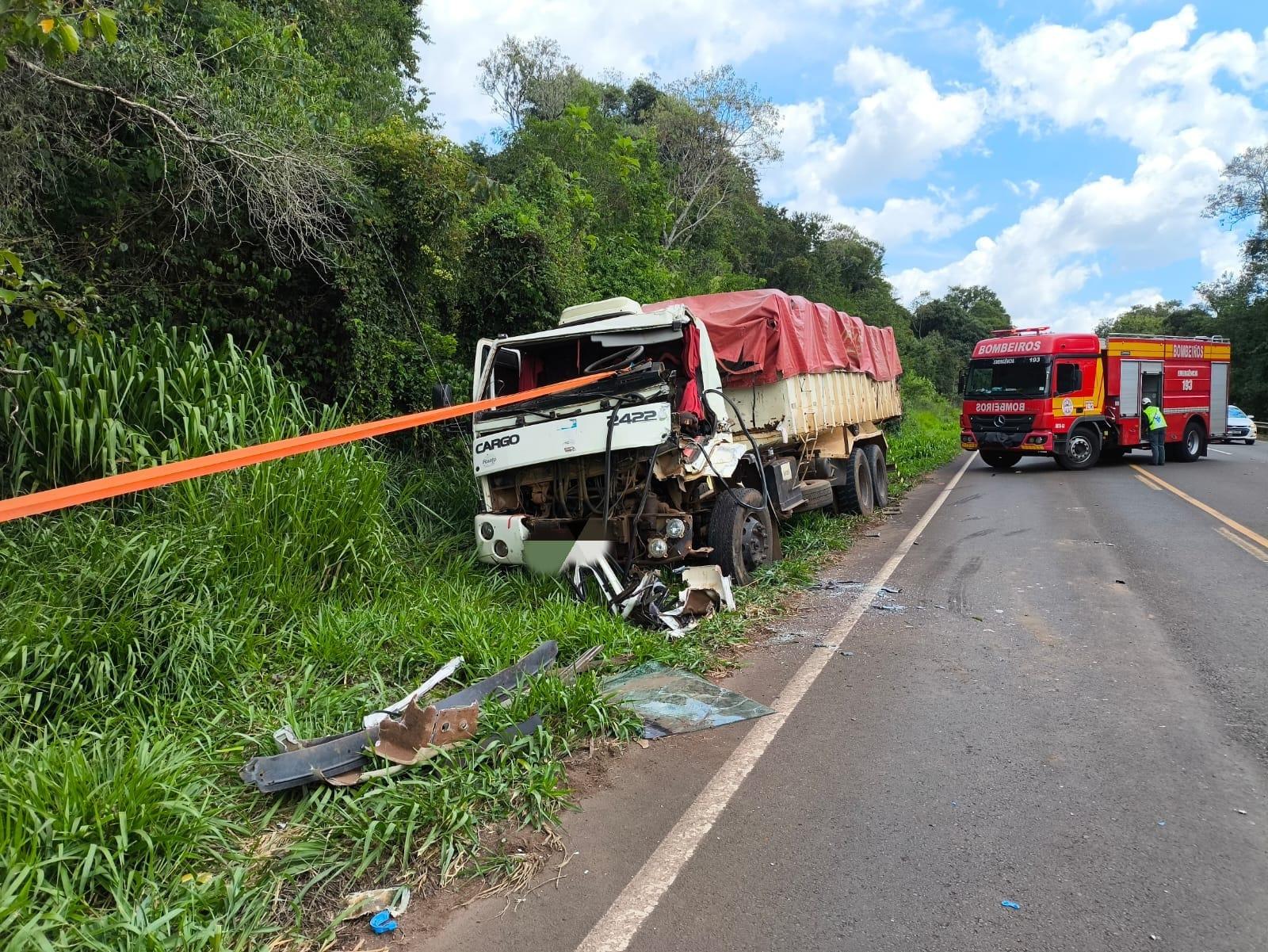 Motorista de caminhão (45 anos) é encaminhado com fraturas a UPA de São Loureço do Oeste após acidente na SC-157