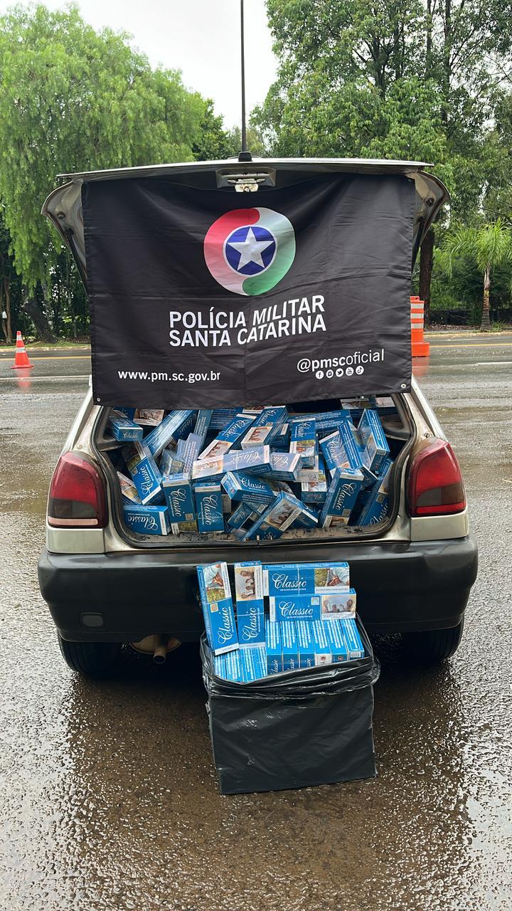 Grande quantidade de maços de cigarros são apreendidos na SC-157 no Oeste de SC