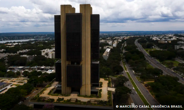 Copom deve elevar Selic em 0,5 ponto na reunião desta quarta