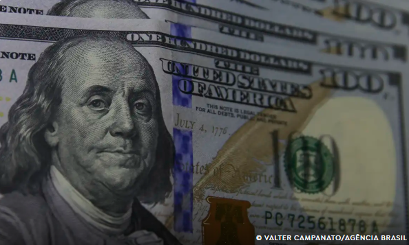 Dólar sobe para R$ 5,63 em dia de ajustes no mercado