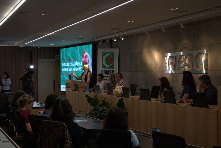Fórum organizado pela Cidasc debate vigilância e prevenção de influenza aviária e Doença de Newcastle