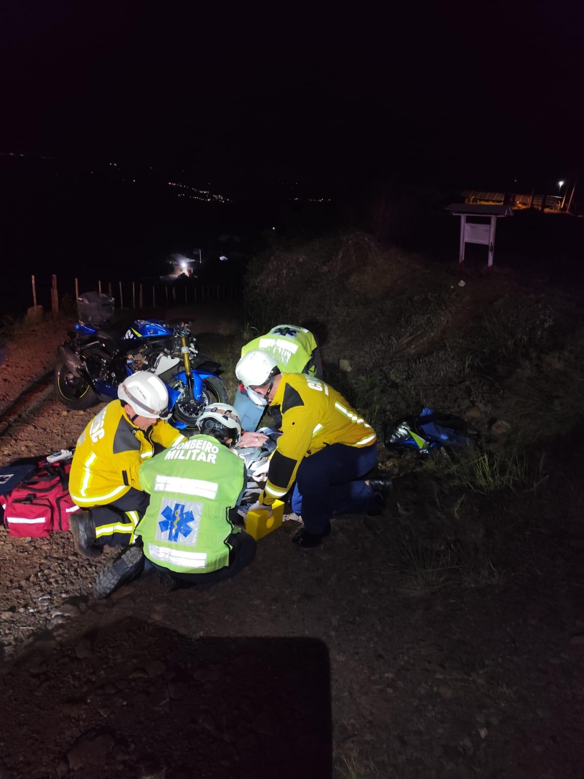 Motociclista sofre queda na SC-157 sendo encaminhado ao hospital de Quilombo