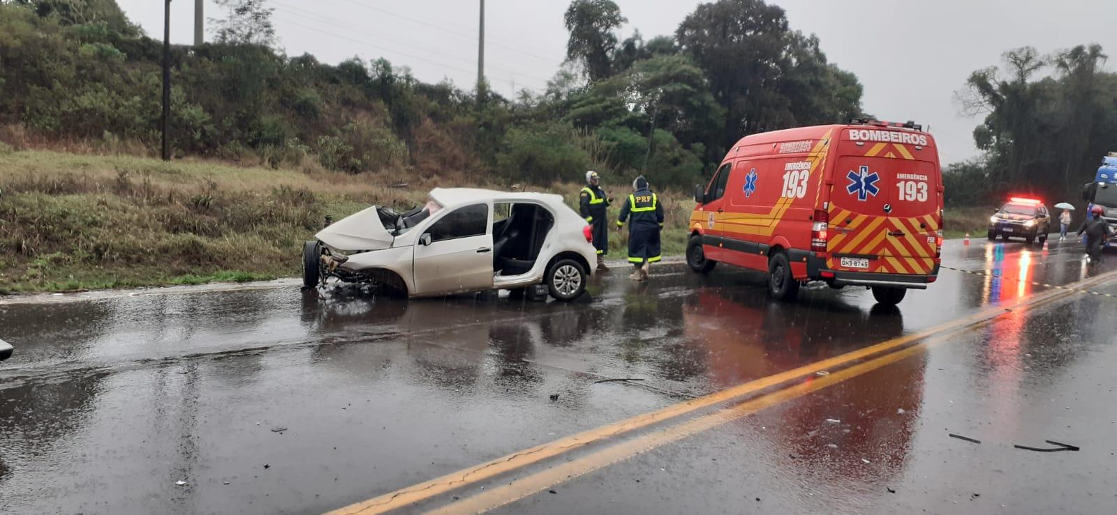 Colisão entre 03 veículos na BR-282 em Faxinal dos Guedes/SC
