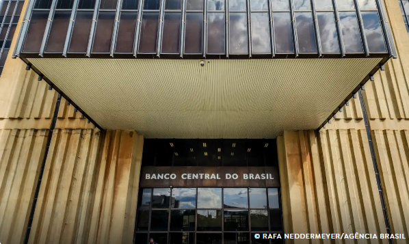 Mercado financeiro reduz previsão da inflação para 5,46%