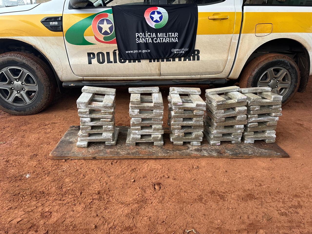 Polícia Rodoviária e Militar apreende em torno de 100kg de maconha na SC-155 em Abelardo Luz/SC