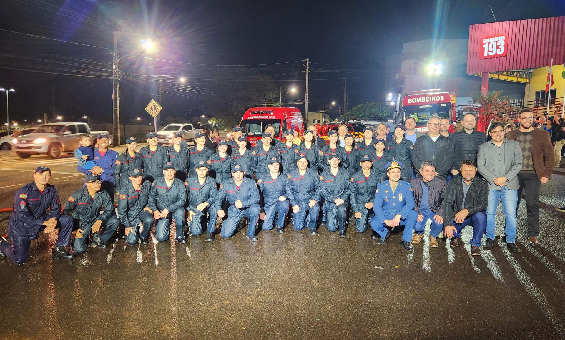 Solenidade de formatura de Bombeiros Comunitários e entrega de honrarias da 2ª/14ºBBM