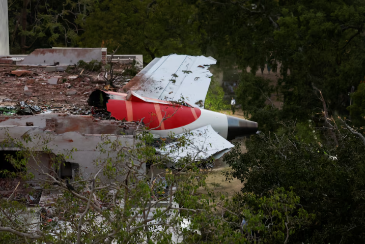 Único sobrevivente do acidente da Air India relata ter visto outros morrendo enquanto escapava