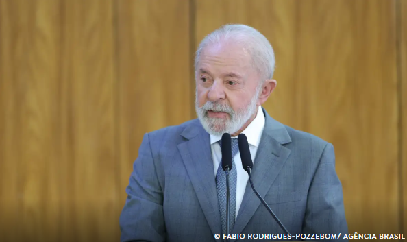 Lula veta aumento de número de deputados na Câmara