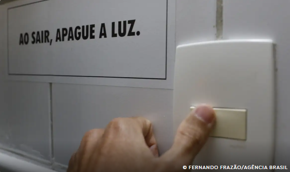 Nova tarifa social de energia elétrica passa a valer neste sábado