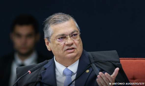Dino manda PF investigar emendas parlamentares que somam R$ 694 milhões