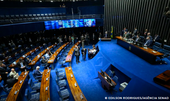 Senado aprova isenção de IR para quem ganha até dois salários-mínimos