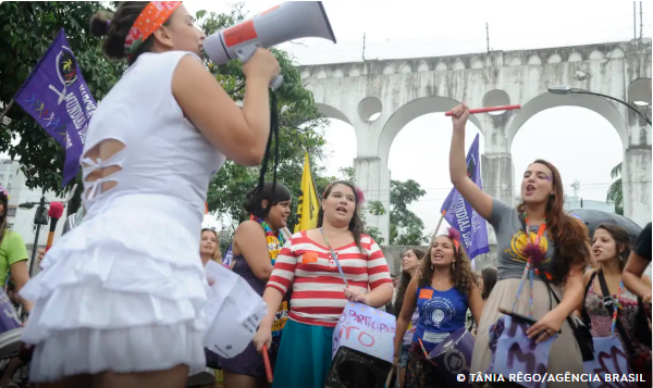 Mulheres discutem em Brasília igualdade de gênero e democracia