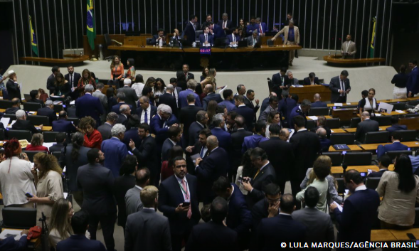 Câmara aprova isenção do IR para quem ganha até R$ 5 mil