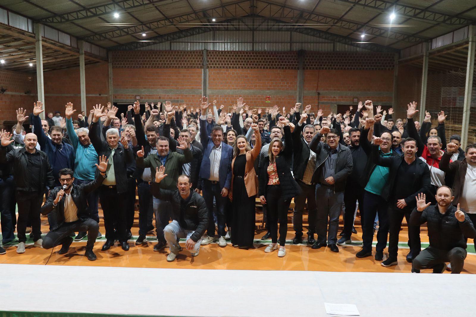 Deputado Federal Valdir Cobalchini realiza prestação de contas em Quilombo e reúne lideranças regionais