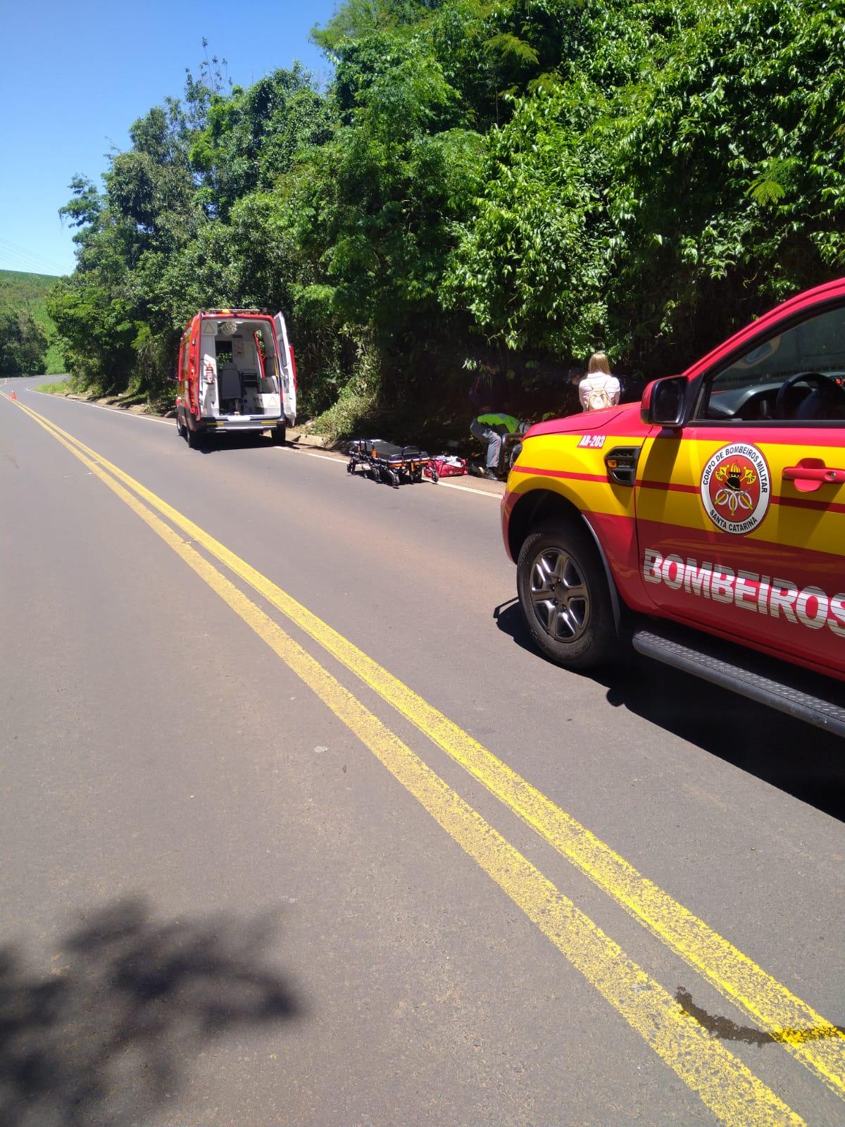 Quilombo: Motociclista é encaminhado ao hospital de Quilombo após queda de moto na SC-157