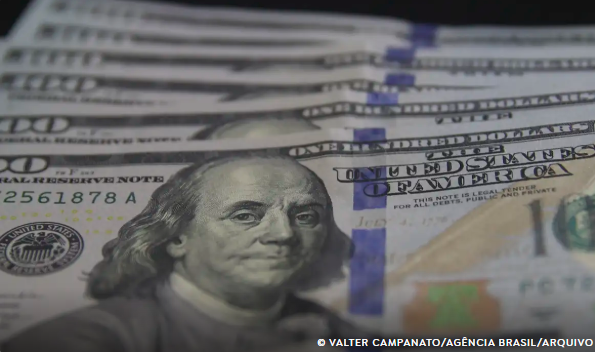 Bolsa e dólar caem em dia de liquidação do Banco Master