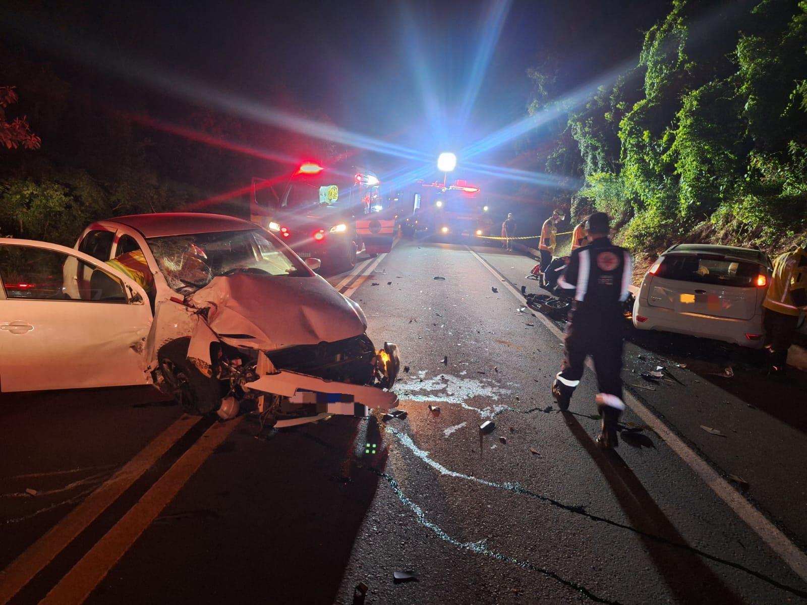 Dois jovens, um de 16 e uma de 20 anos perdem a vida em grave acidente na BR-282 em Xanxerê