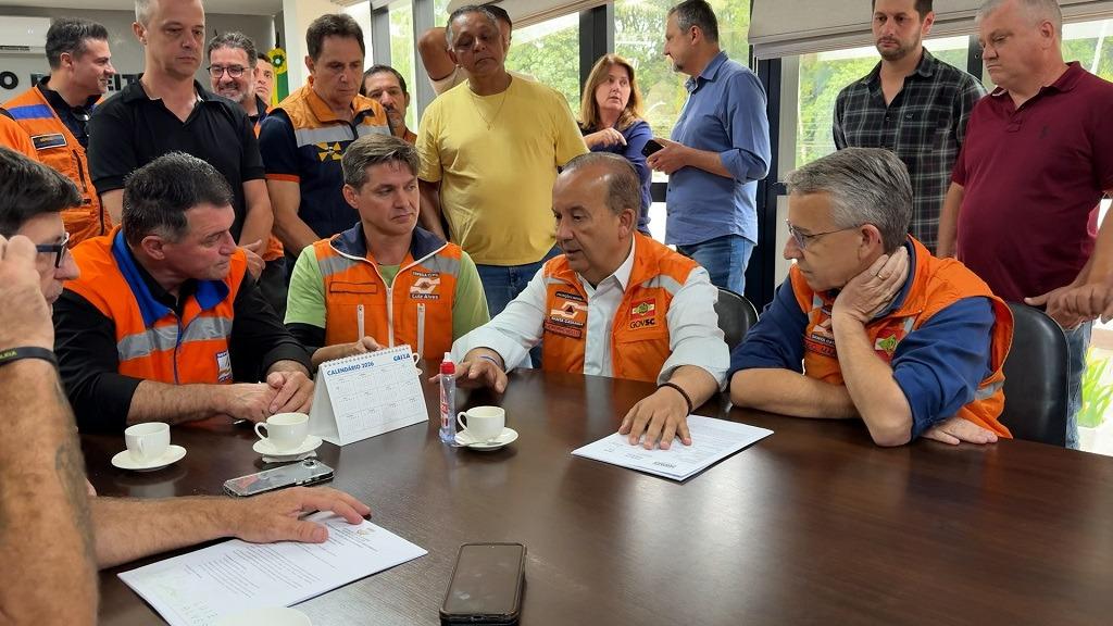 Governador Jorginho Mello garante R$ 7 milhões para reconstrução de Luiz Alves