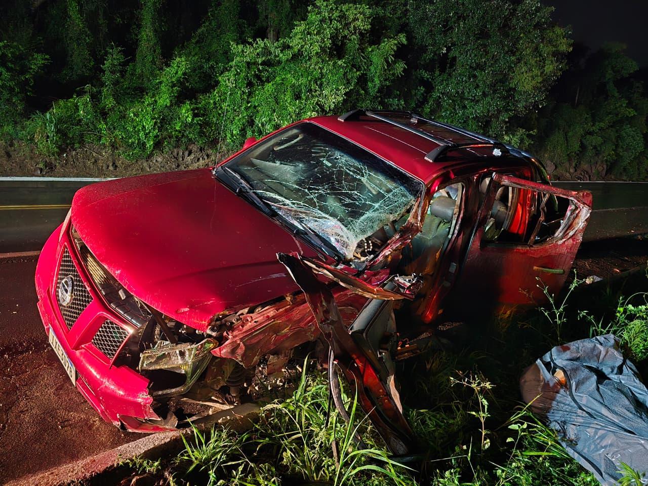 Condutor de camionete vem a óbito, após colisão entre camionete e caminhão na BR-282 em Xaxim/SC