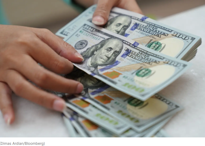 Dólar hoje sobe após dados de emprego nos EUA e ata do Copom