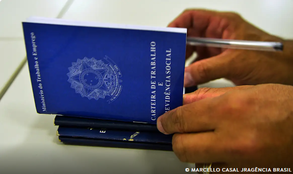 Governo confirma salário mínimo de R$ 1.621 em 2026