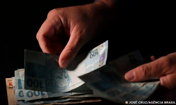 Mercado reduz previsão da inflação para 4,43% este ano