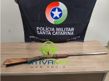 PRISÃO DE DUAS PESSOAS POR PORTE ILEGAL DE ARMA DE FOGO, AMEAÇA E EMBRIAGUES EM SANTIAGO DO SUL/SC