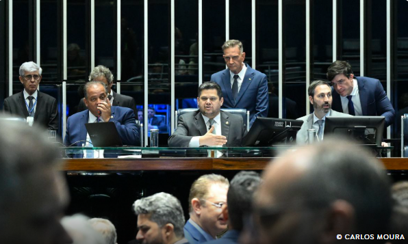 Senado aprova redução da pena de condenados pelo 8/1 e trama golpista