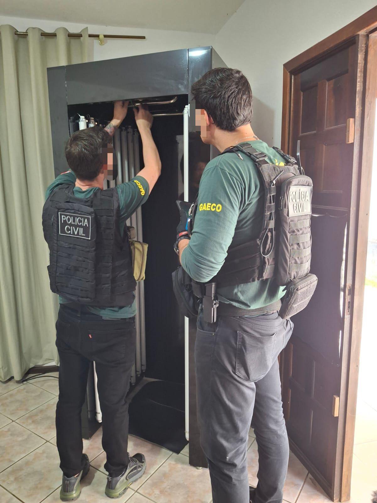 GAECO deflagra Operação Contraluz e cumpre mandados contra uso ilegal de câmaras de bronzeamento artificial em Indaial