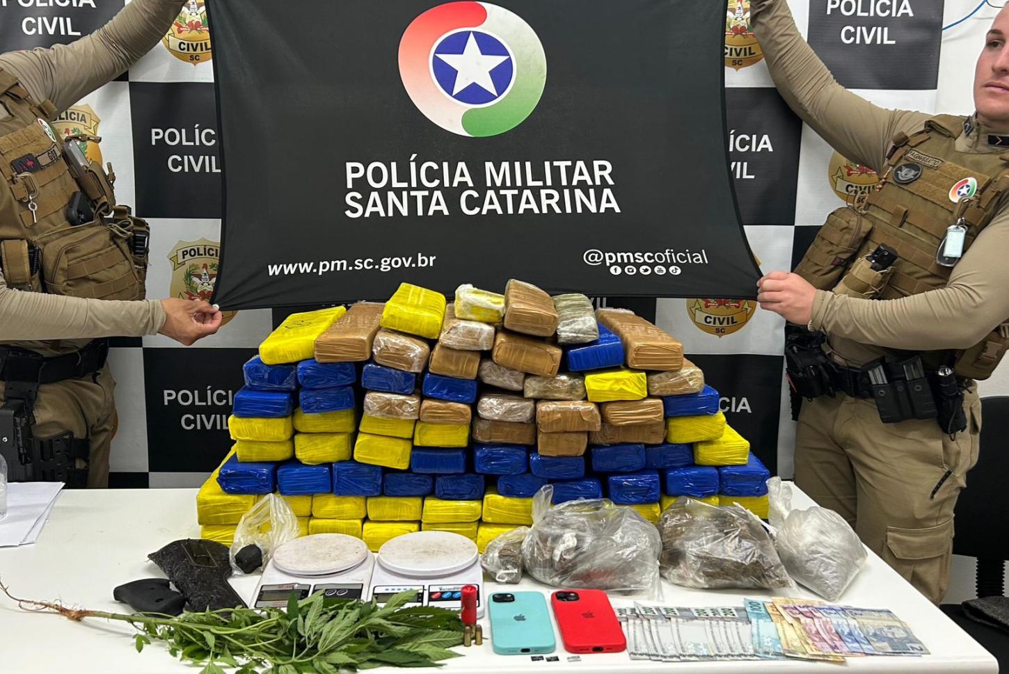 PM apreende grande quantidade de drogas e munições em Xanxerê