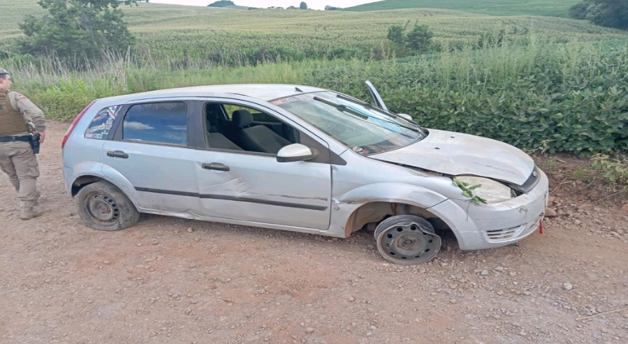 Rede Rural de Segurança auxilia PM na prisão de homem e recuperação de carro furtado em São Lourenço do Oeste
