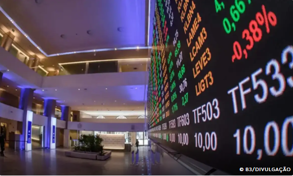 Bolsa cai mais de 2% em dia de forte correção no mercado