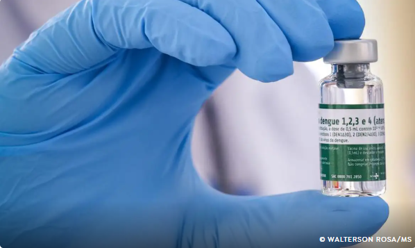 Começa vacinação de 1,2 milhão de profissionais de saúde contra dengue