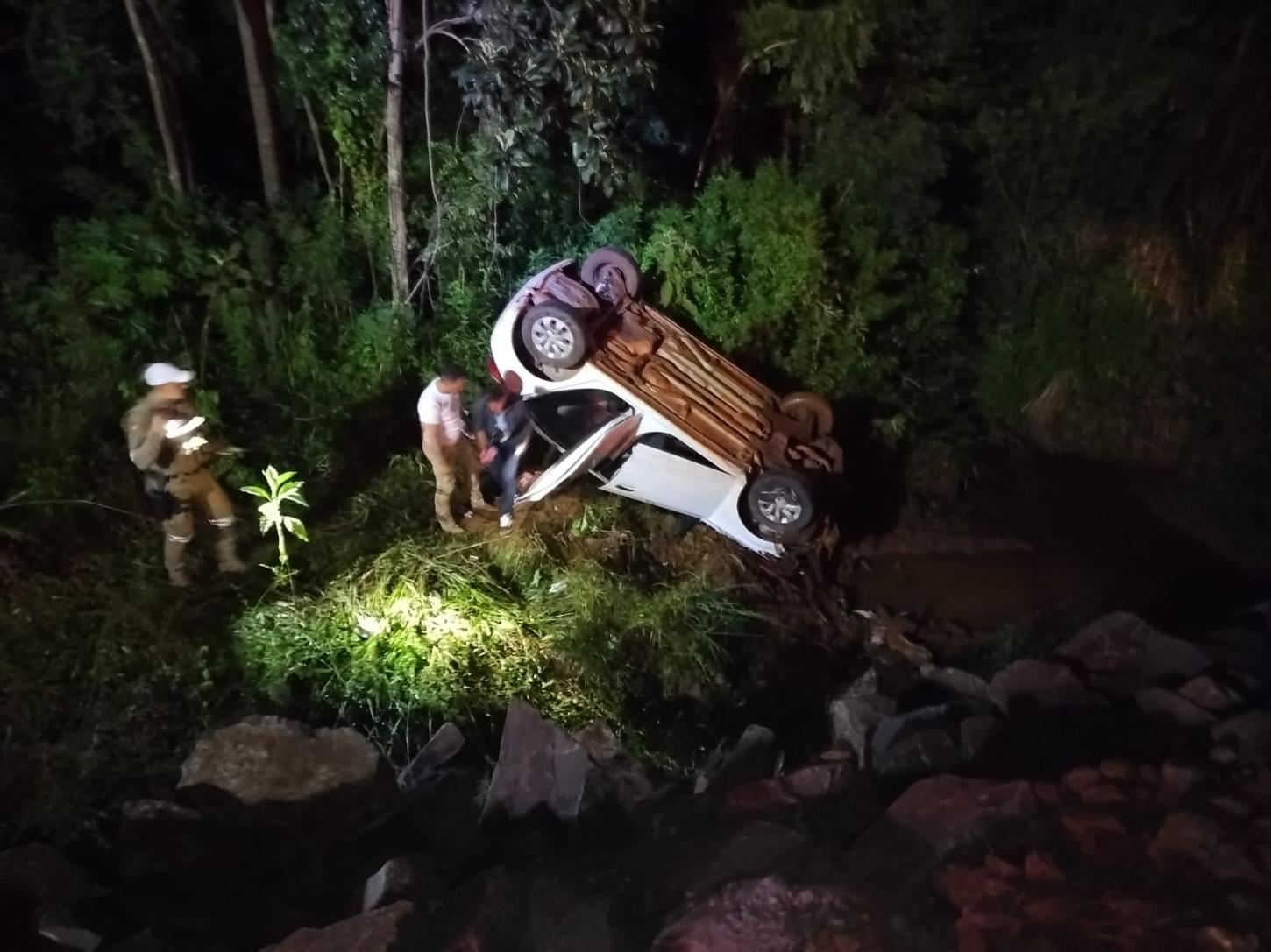 Acidente grave na SC-305 deixa duas mulheres em estado grave em São Lourenço do Oeste