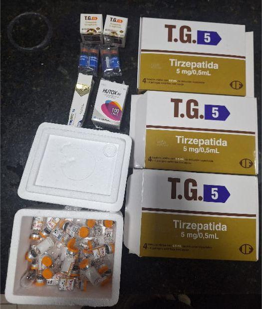 Aprensão de 58 ampolas de medicamentos estrangeiros pela PMRv na SC-157