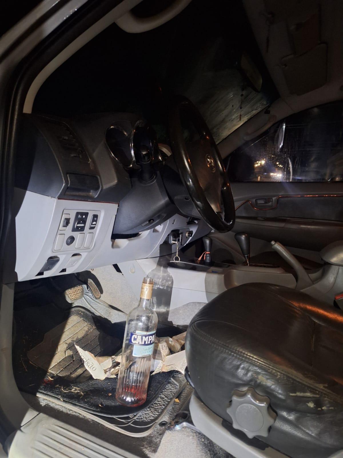 Condutor de Hilux é preso na SC-480 por embriaguez ao volante