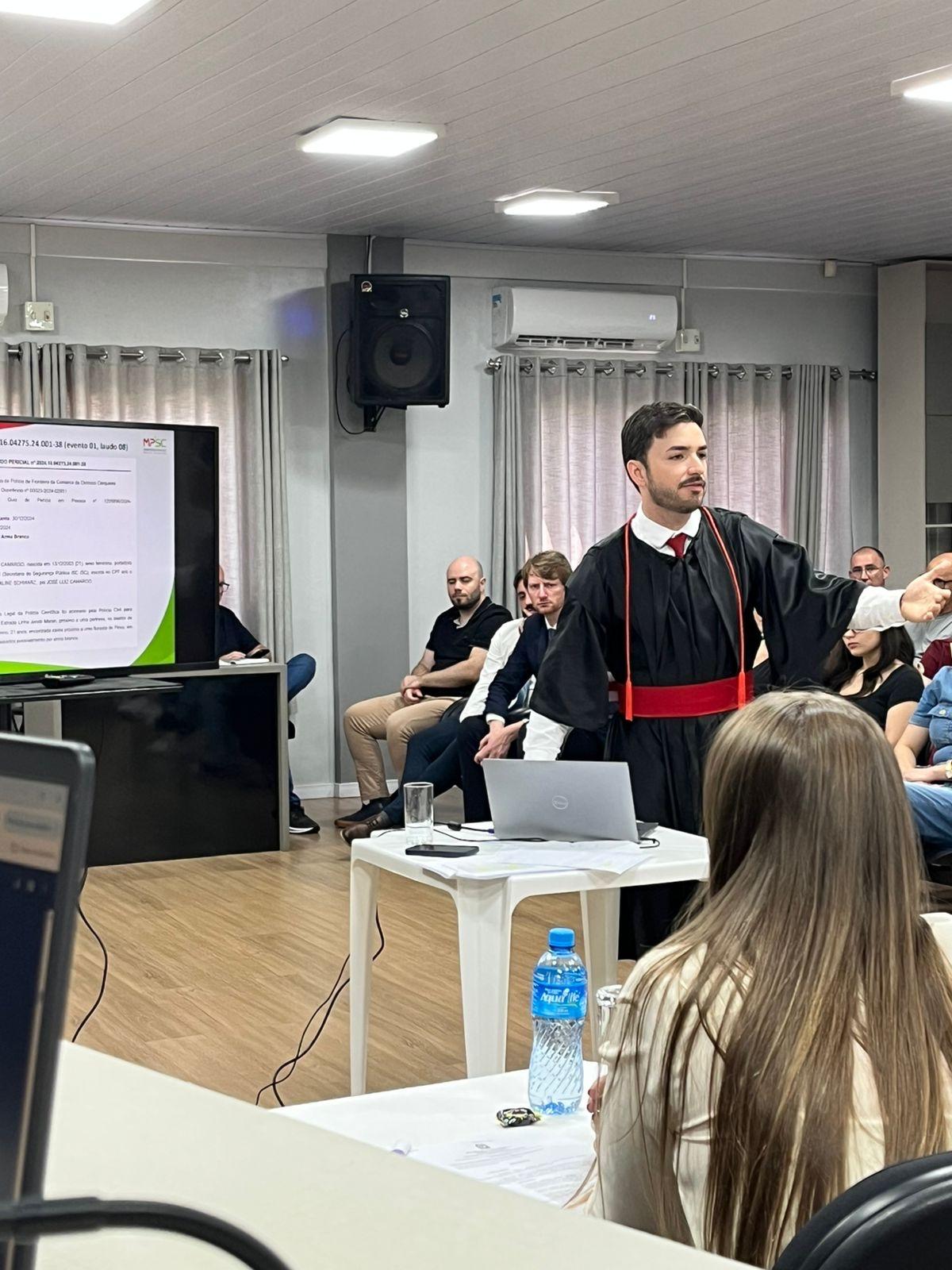 Homem é condenado por torturar companheira matá‑la a facadas no Oeste de Santa Catarina