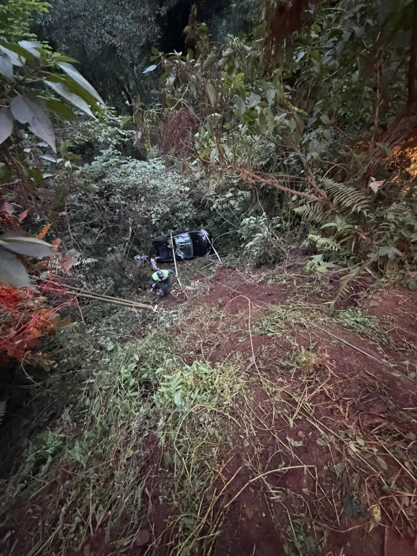 Acidente grave com 05 vítimas na linha Plataneia no interior de Novo Horizonte/SC
