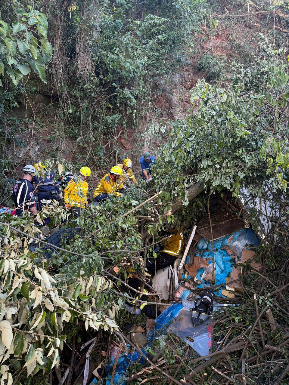 Bombeiros ficam mais de 05 horas em resgate a vítima de acidente em Seara