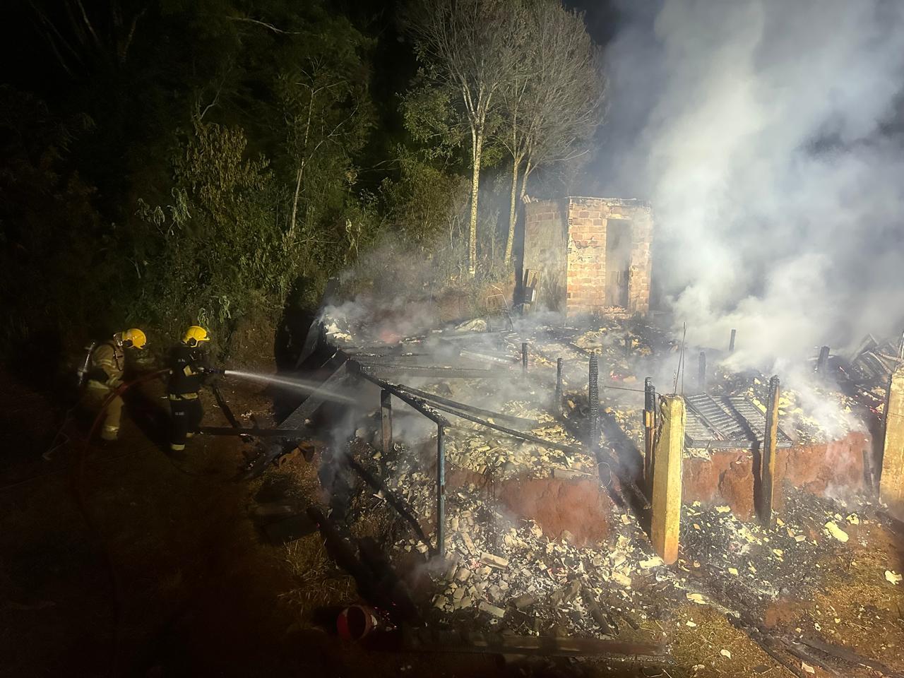 Incêndio em residência unifamiliar em Xanxerê pode ter sido criminoso