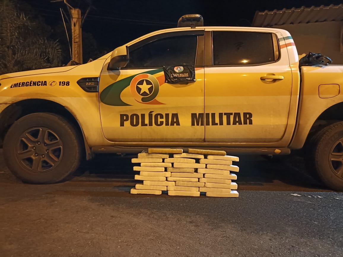 PMRv aprende drogas em ônibus na SC-155 em Aberlardo Luz