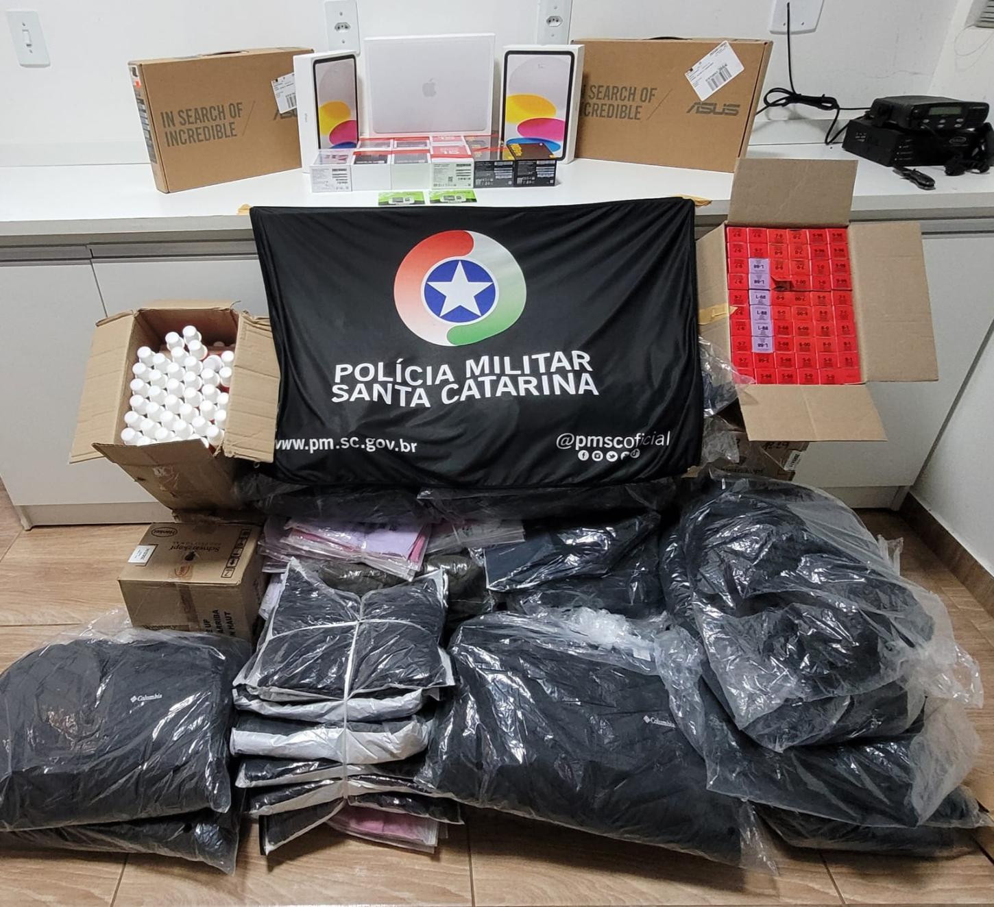 PMRv aprende produtos orriu dos do Paraguai na SC-480 em Chapecó