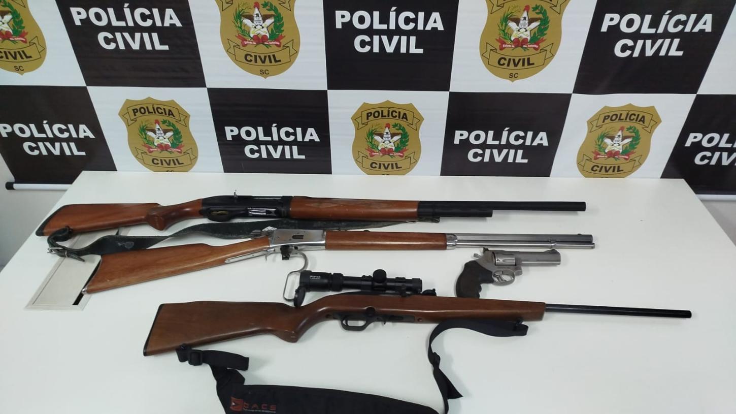 Polícia Civil apreende quatro armas de fogo em investigação de crime de ameaça em Xaxim