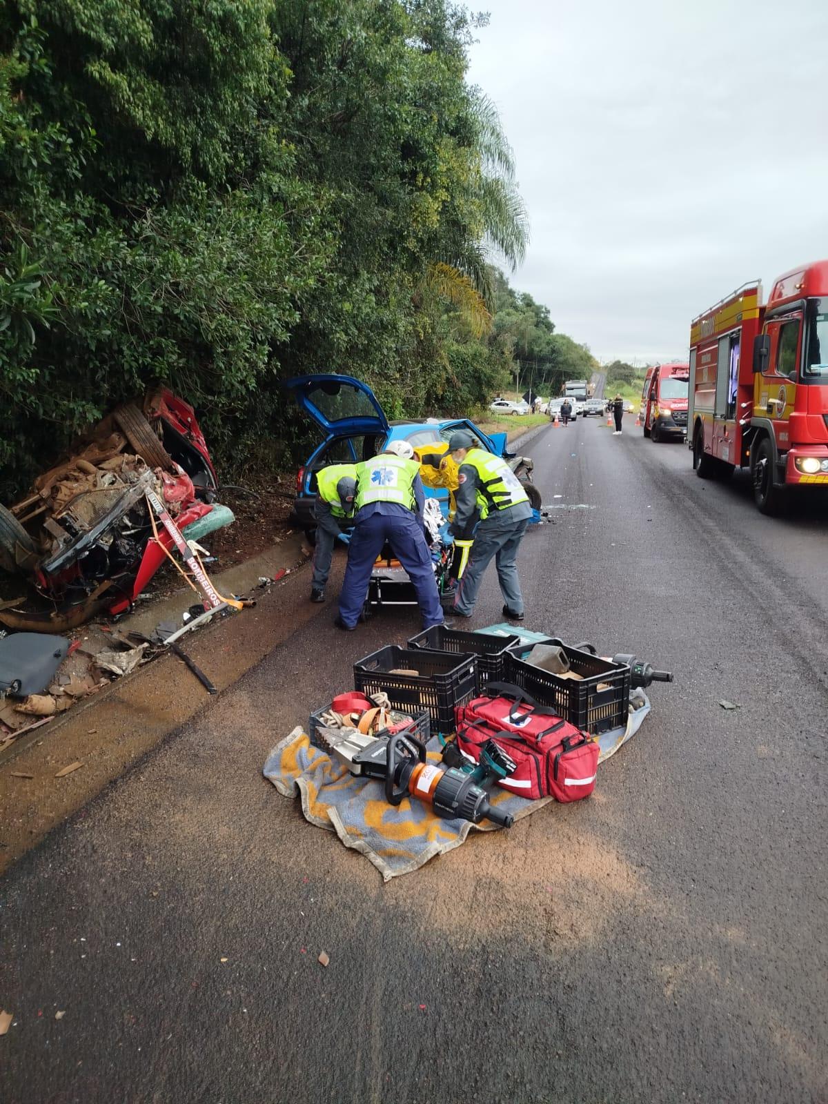 Acidente grave com 03 vítimas na tarde deste sábado na SC-