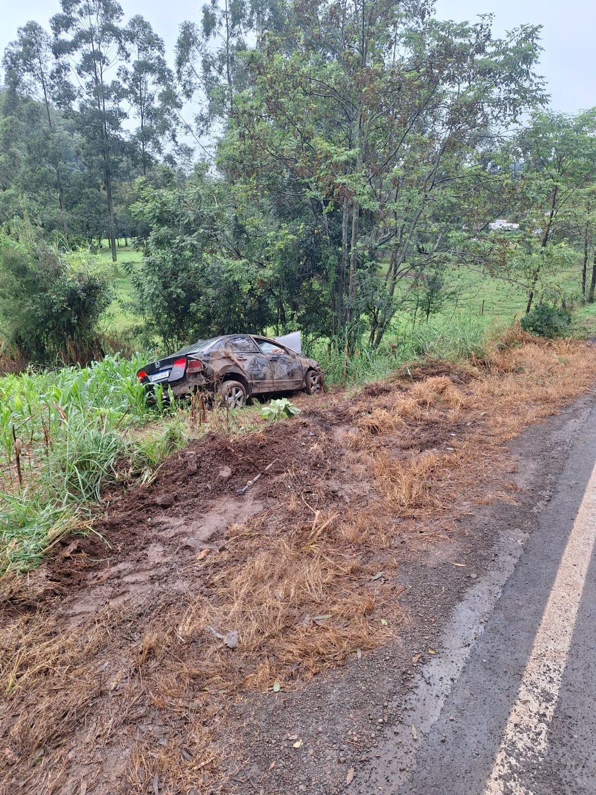 Grave acidente deixa condutor com suspeita de traumatismo crânio encefálico na SC-159 entre Jardinópolis e União do Oeste