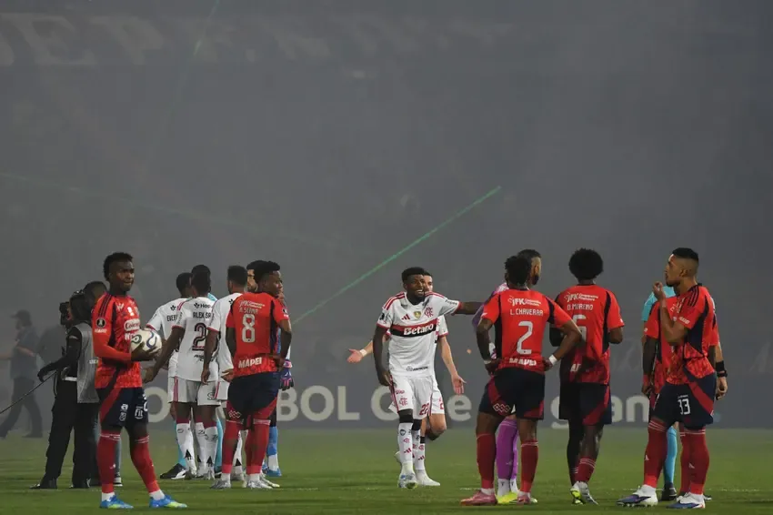 Jogo do Flamengo na Libertadores é cancelado por atos de vandalismo